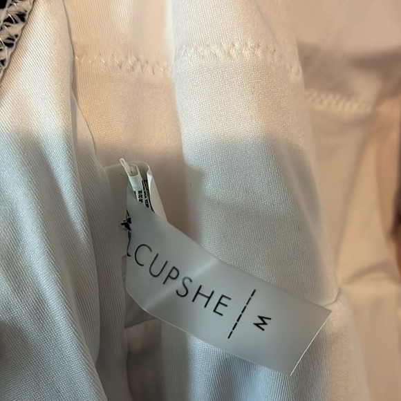 CUPSHE Floral and Striped One Piece Swimsuit - Picture 6 of 6